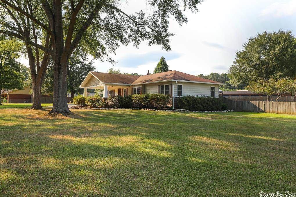 2110 Northshore - Photo 1