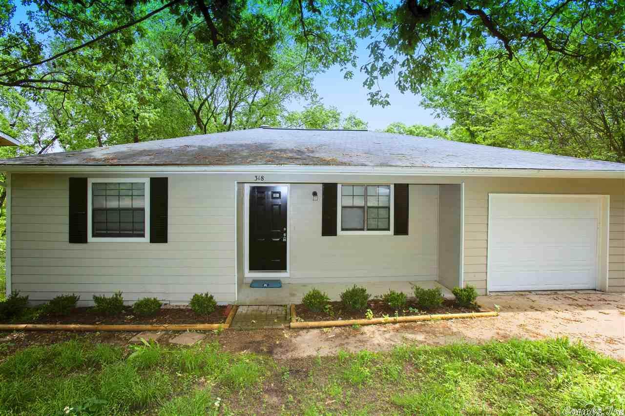 318 Lee - Photo 1
