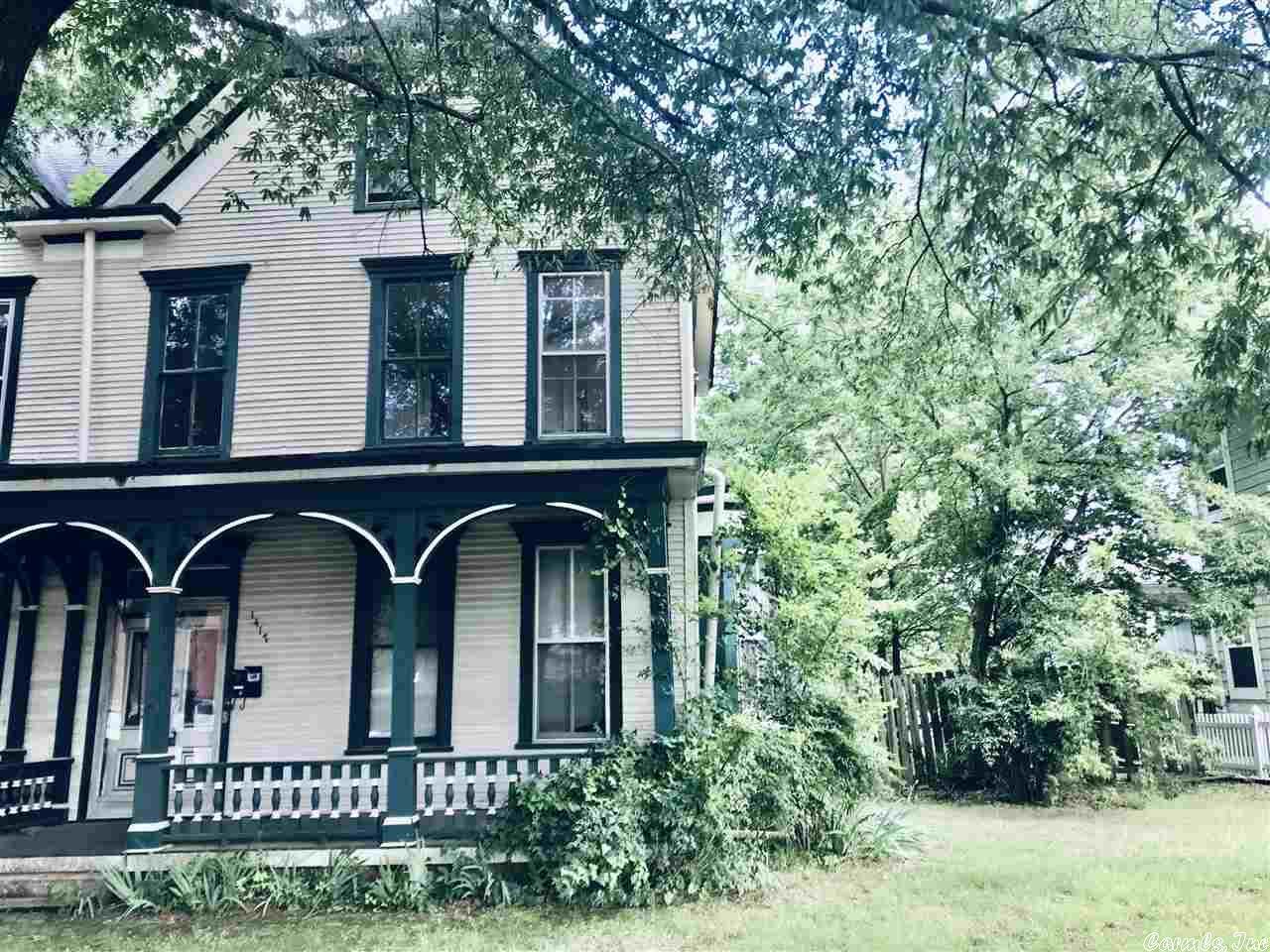 1417 Cumberland - Photo 1