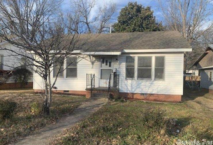 913 Hazel - Photo 1