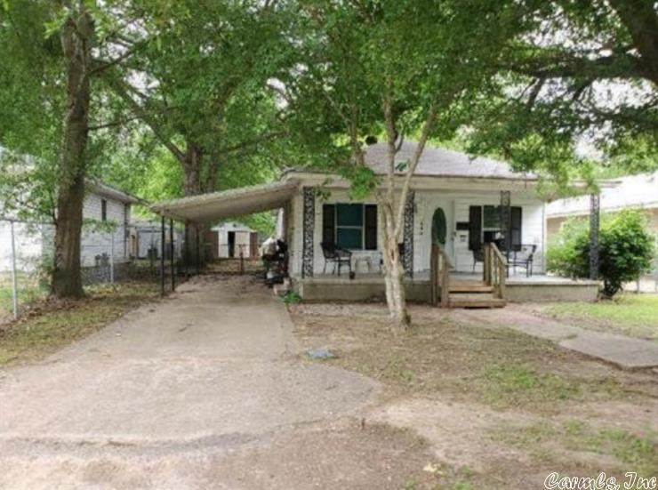 1009 Thelma - Photo 1