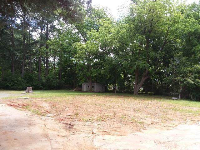 466 Harkrider - Photo 1