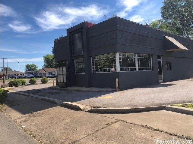 325 Main - Photo 1