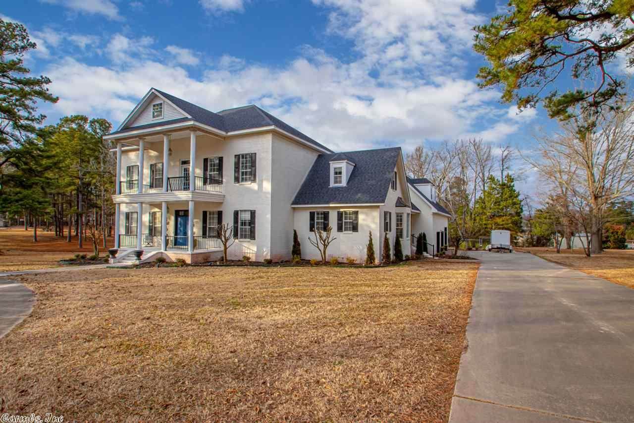 101 Wesley - Photo 1
