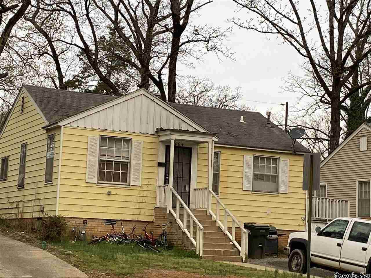 2404 Harrison - Photo 1