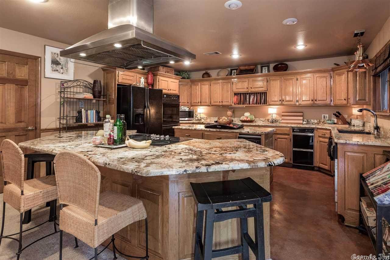 111 Waters Edge - Photo 1