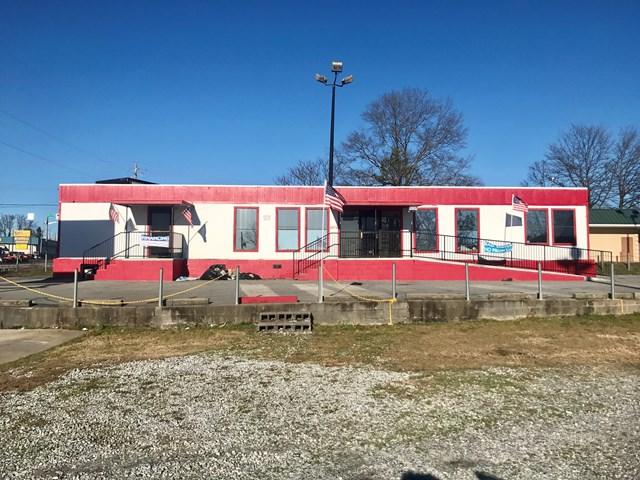 3688 Veterans Parkway - Photo 1