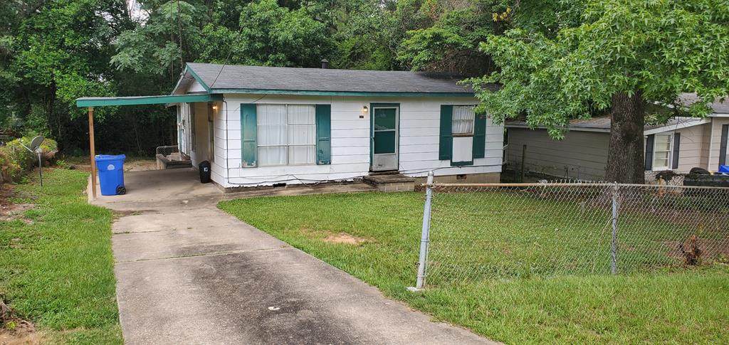 2919 Lansing Avenue - Photo 1