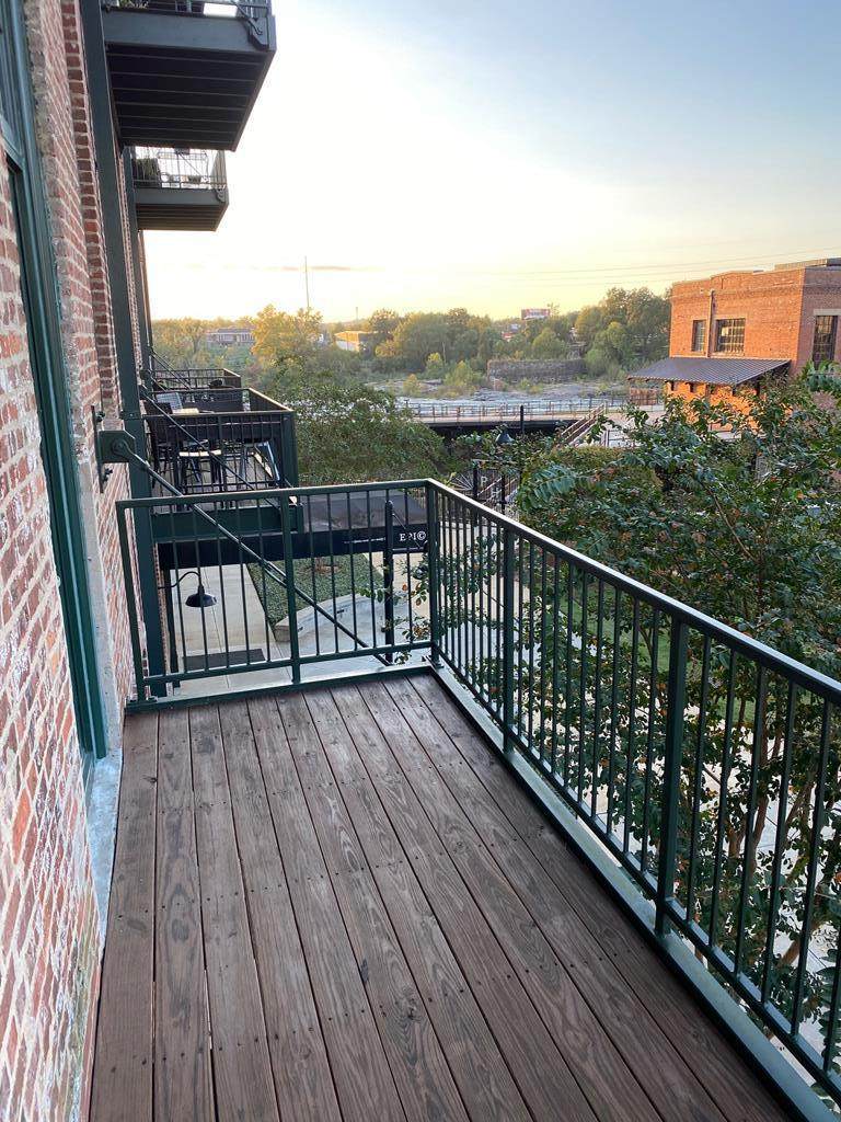 1201 Front Avenue - Photo 1