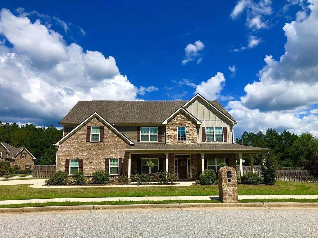 4590 Ivy Wood Drive - Photo 1