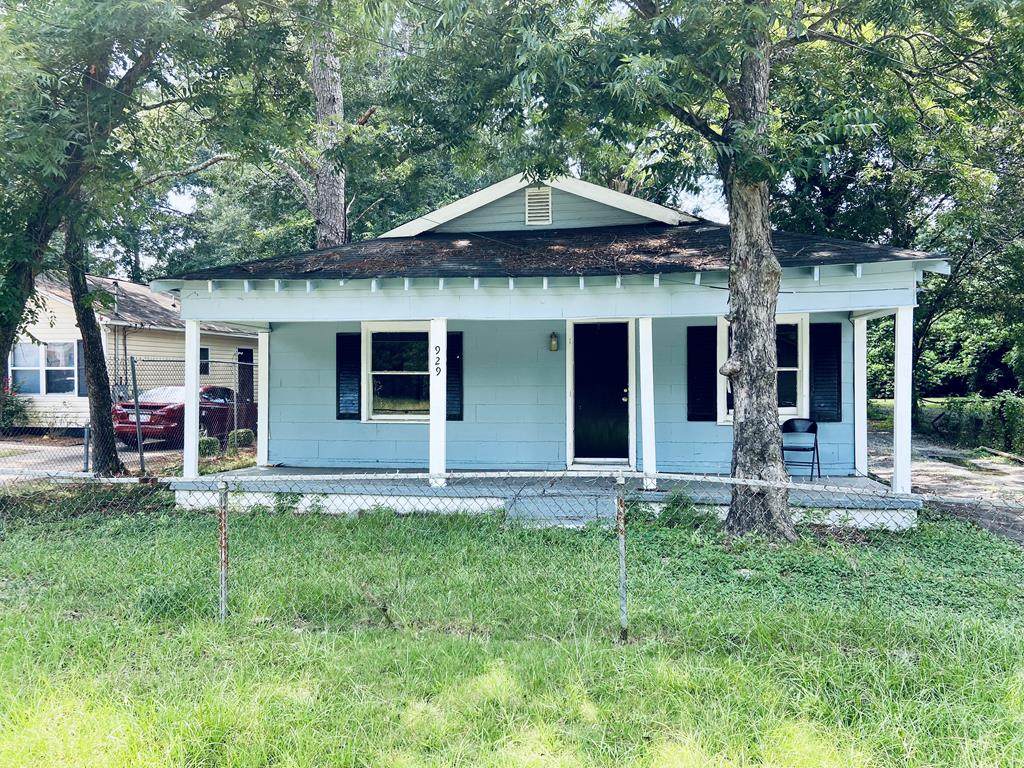 929 Winston Road - Photo 1