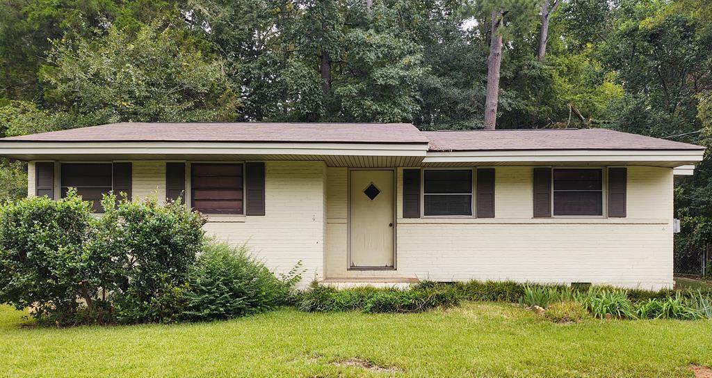 5609 Kenwood Avenue - Photo 1