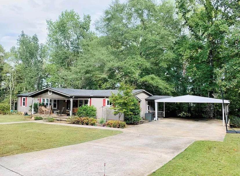 55 Holly Circle - Photo 1