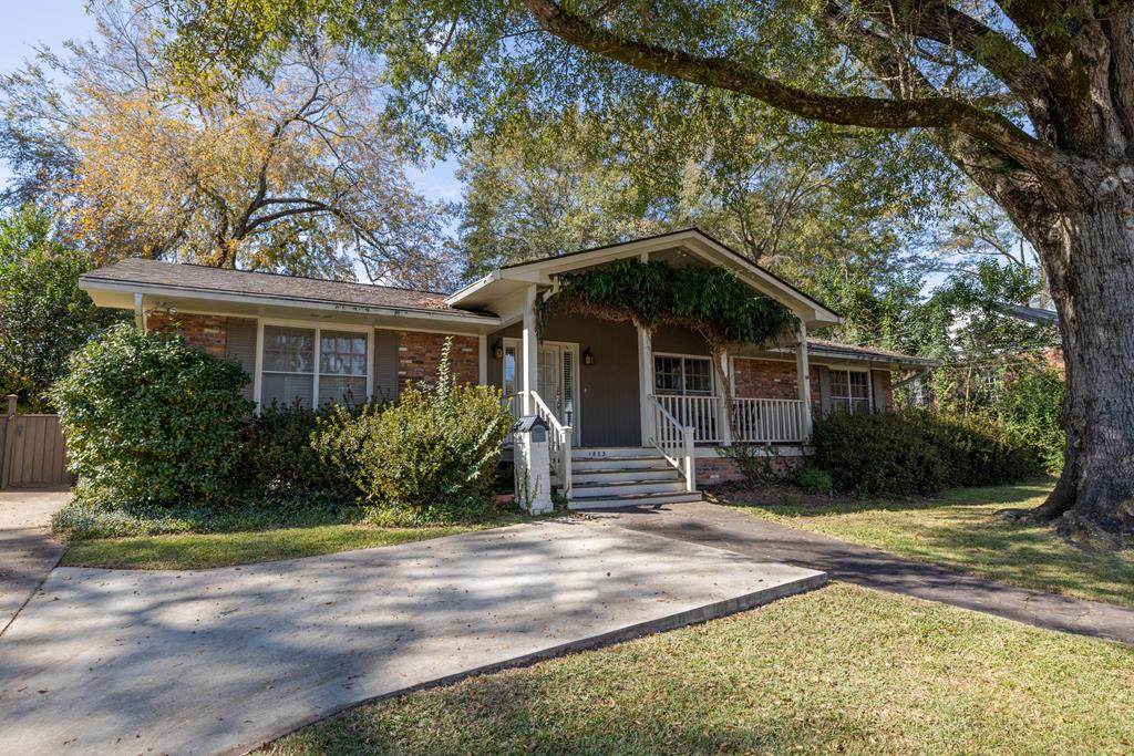 1805 Stark Avenue - Photo 1