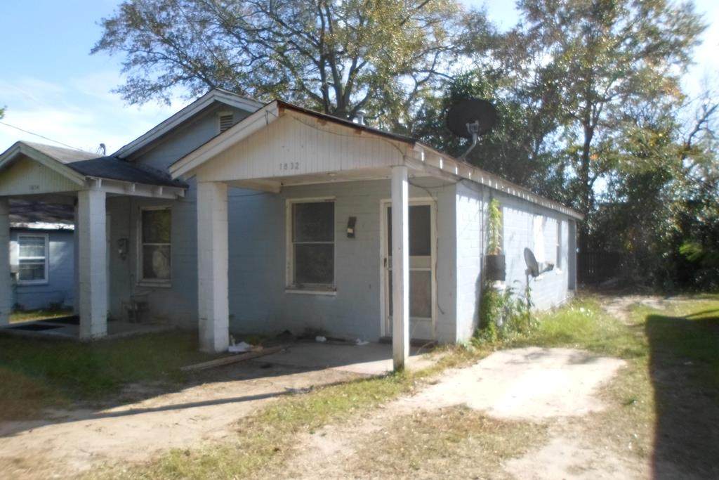 1832 Nina Street - Photo 1