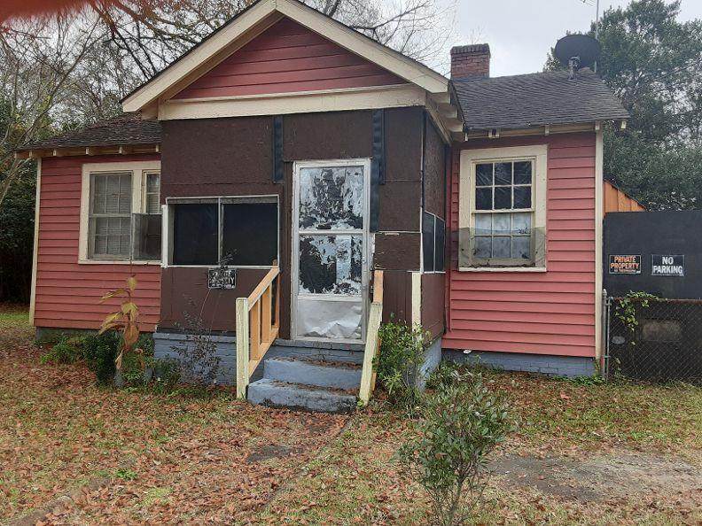 310 Bragg Smith Street - Photo 1