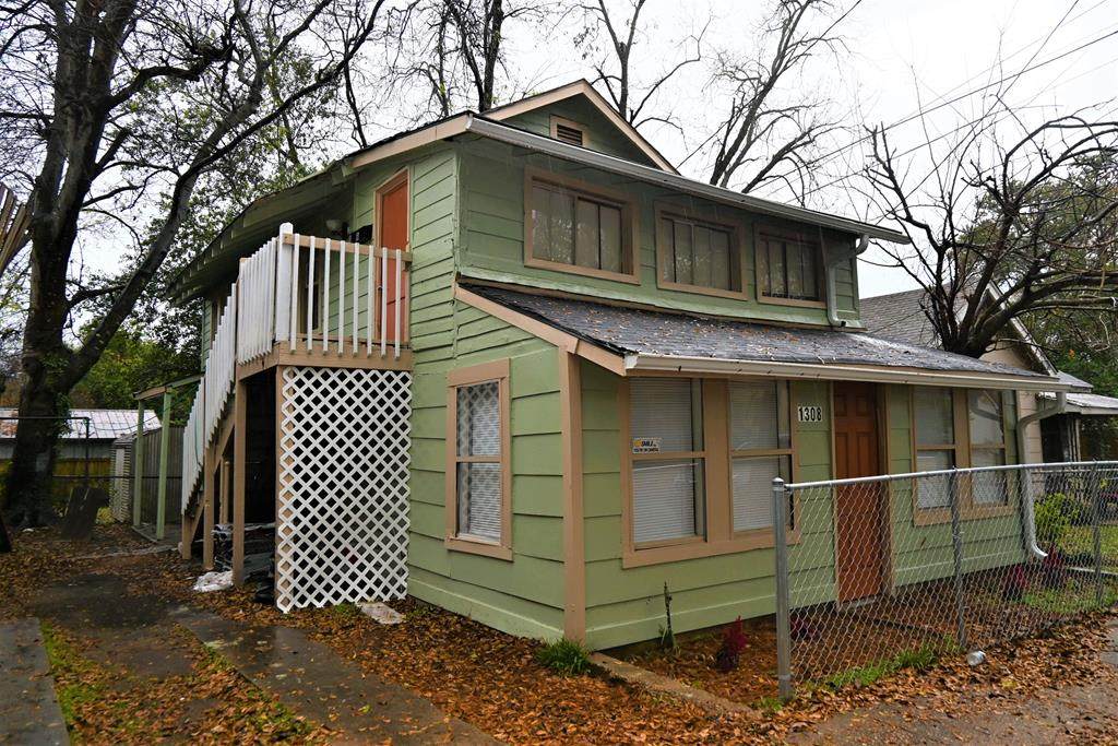 1308 32ND STREET - Photo 1