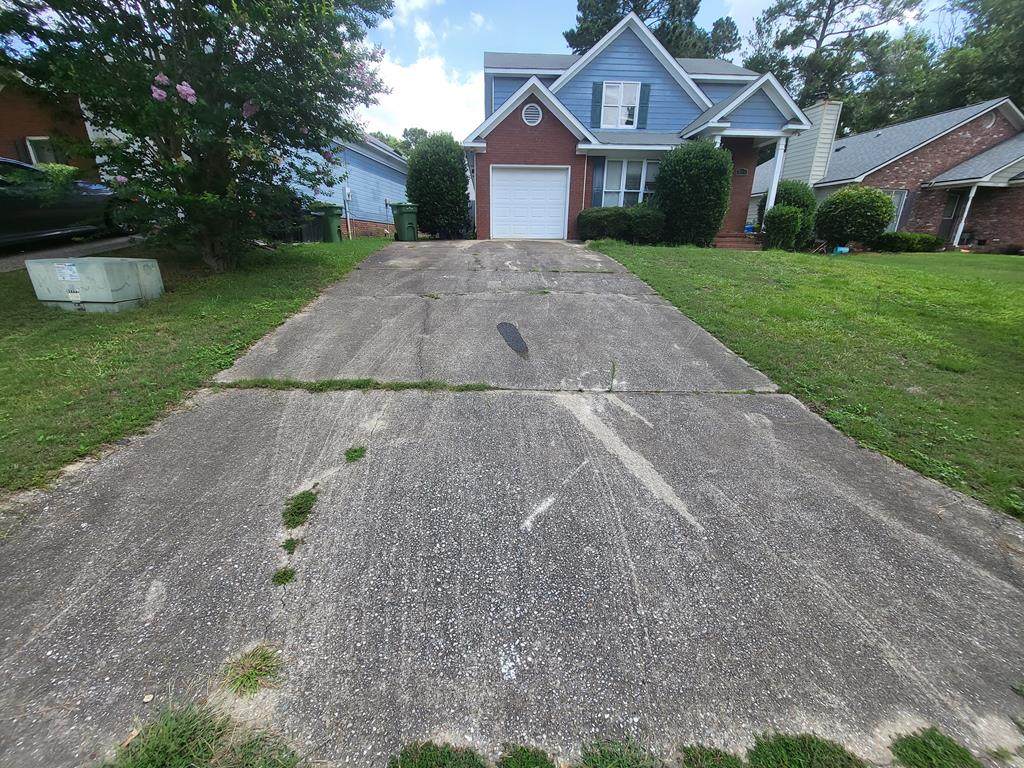 5709 Lake Pointe Lane - Photo 1