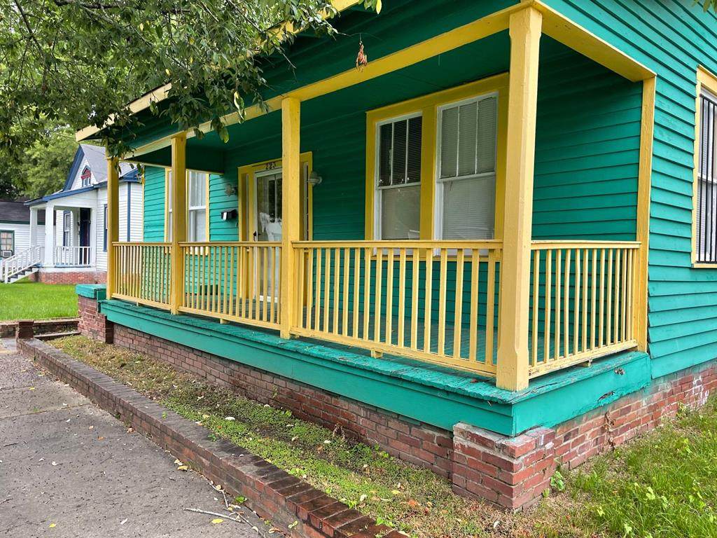 223 8TH STREET - Photo 1