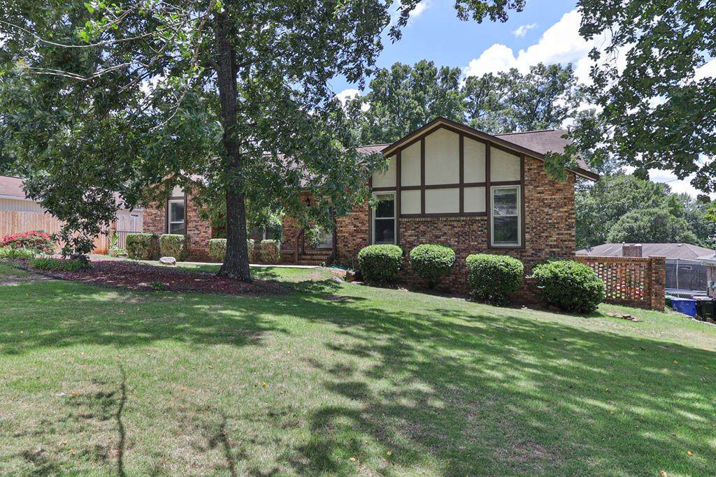 1418 Autumn Ridge Drive - Photo 1