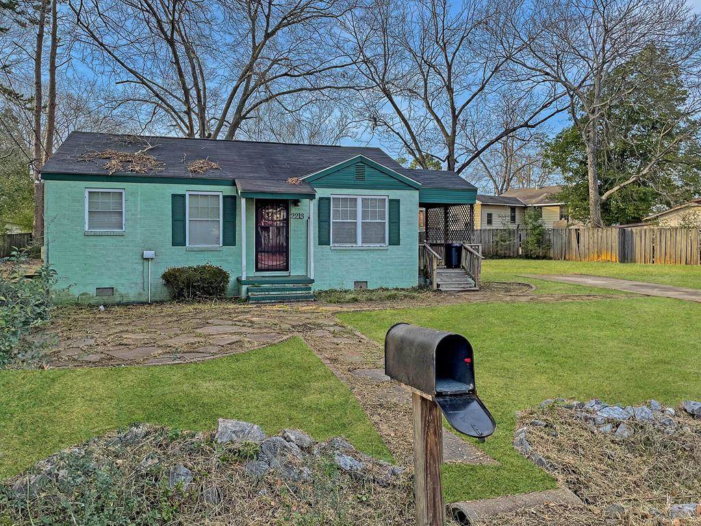 2213 Bruce Avenue - Photo 1
