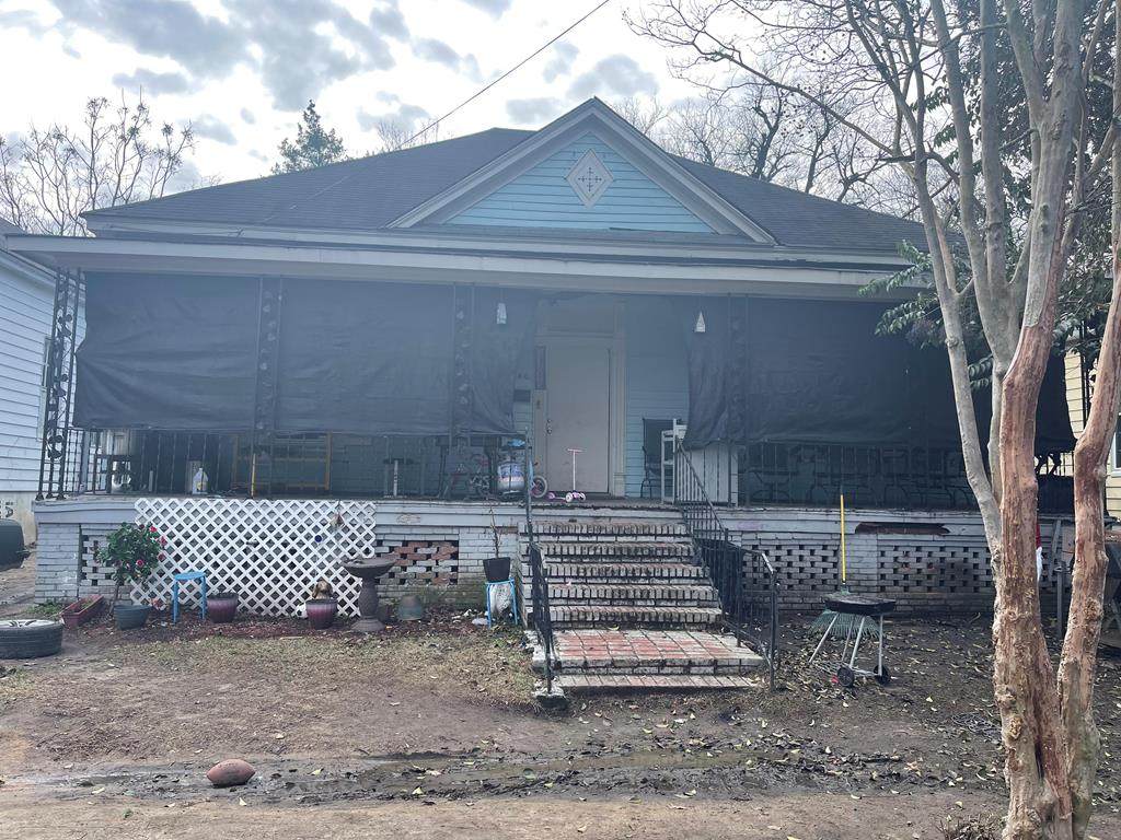 1040 32ND STREET - Photo 1