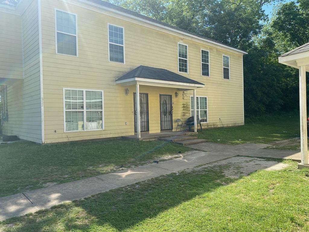 812 20TH STREET - Photo 1