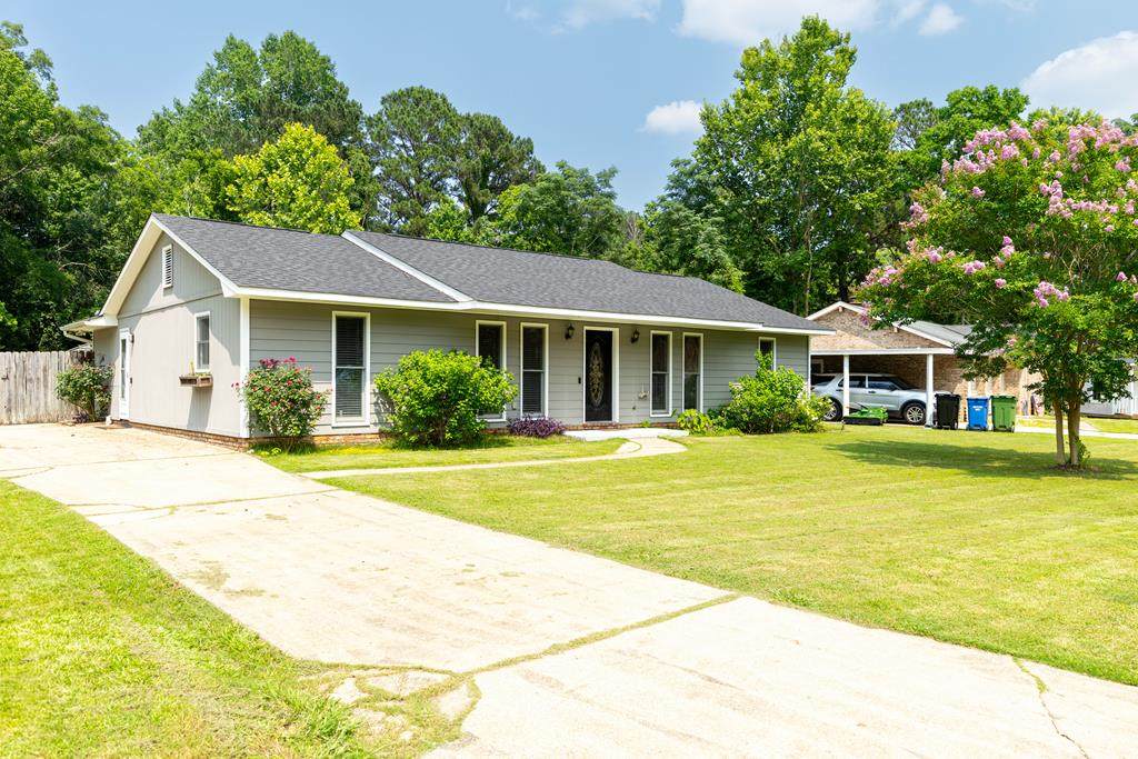 4715 Teak Drive - Photo 1