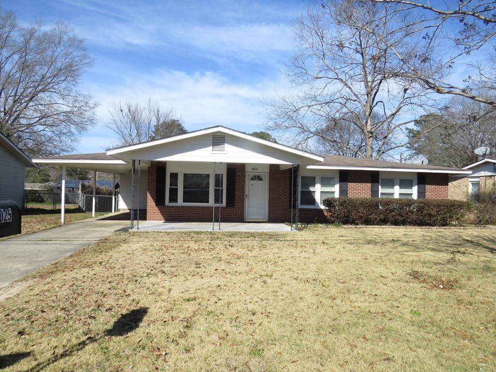 1025-E Crockett Drive - Photo 1