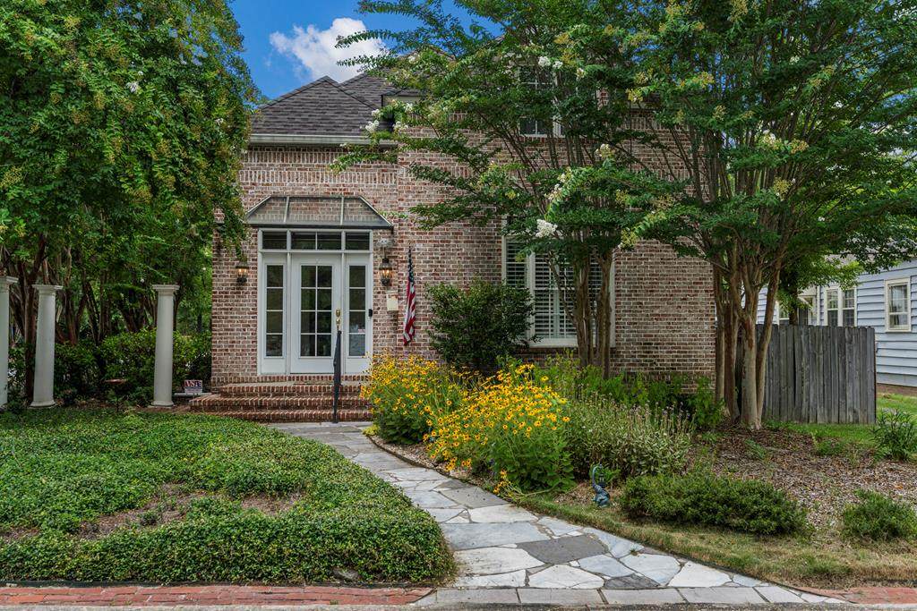 1001 Blandford Avenue - Photo 1