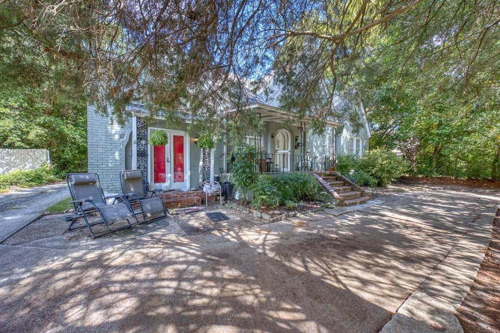 3011 18TH AVENUE - Photo 1