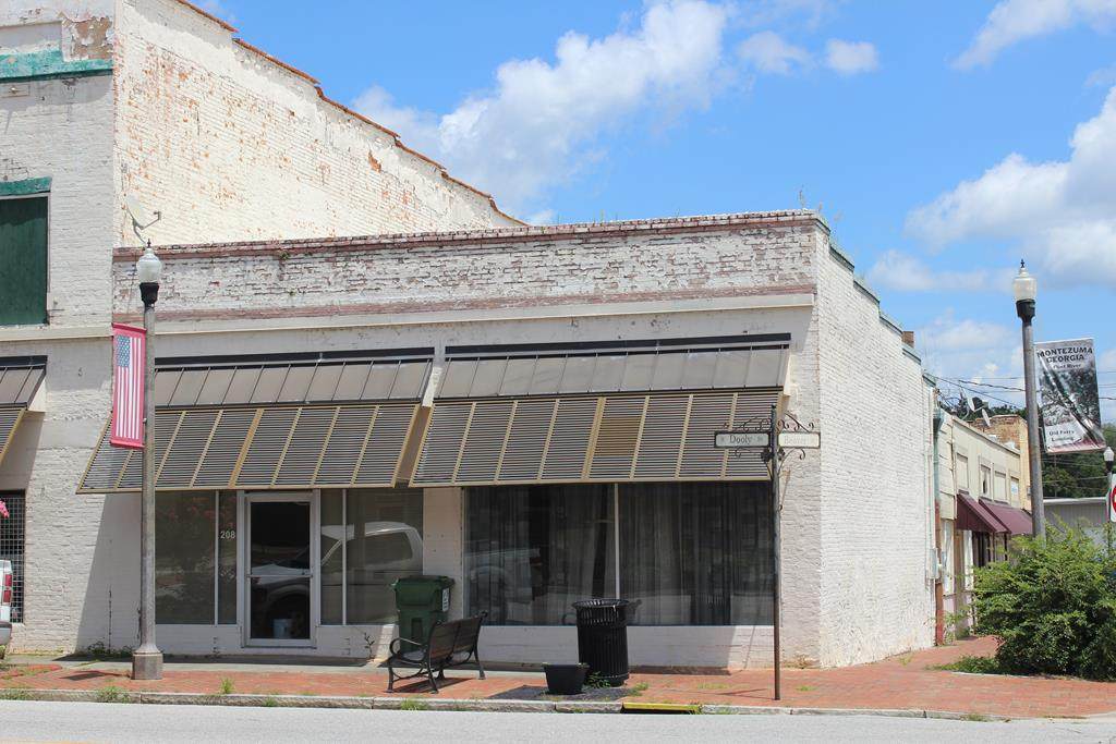 208 South Dooly Street - Photo 1