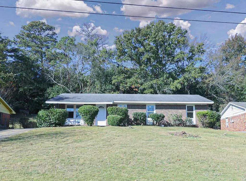 1425 Staunton Drive - Photo 1