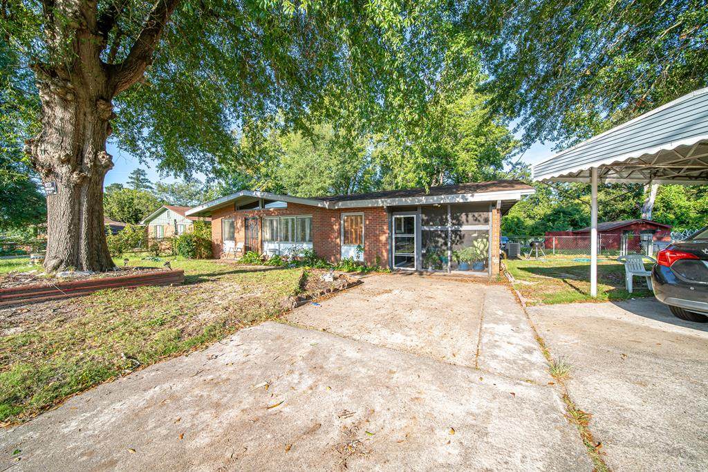 391 & 401 Victoria Drive - Photo 1