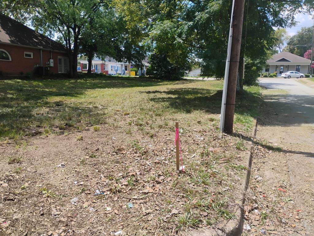 1614 Broad Street - Photo 1