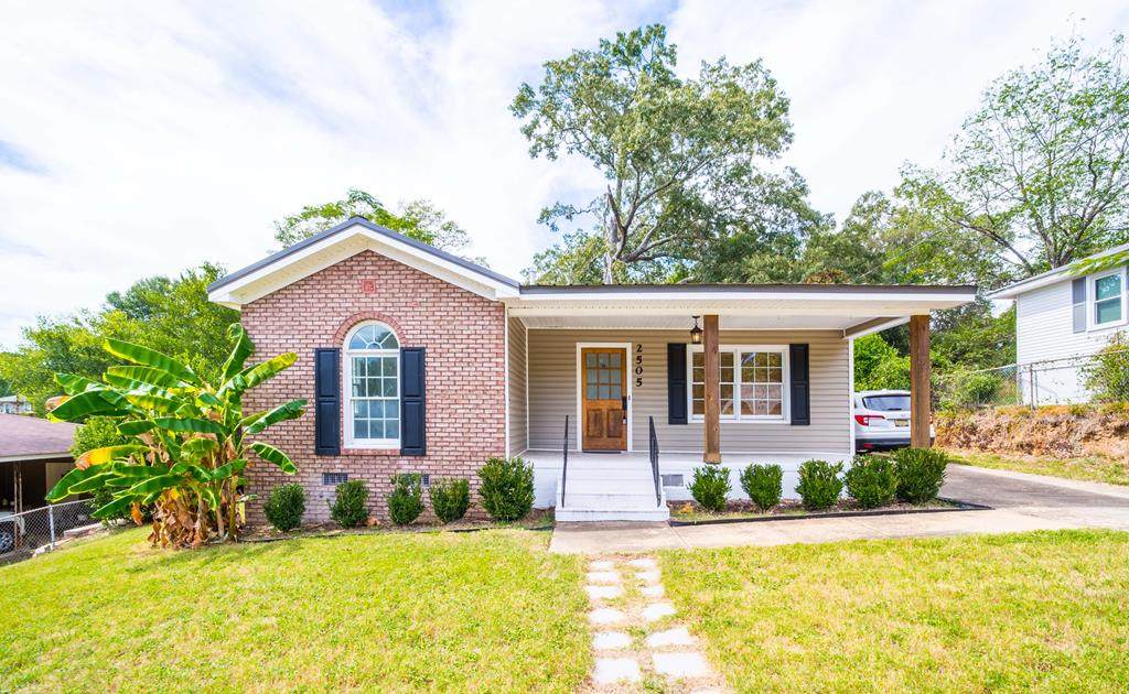 2505 10TH AVENUE - Photo 1