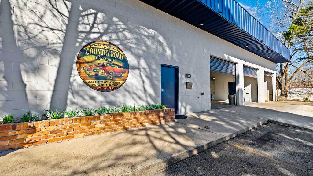 224-E 6TH AVENUE - Photo 1