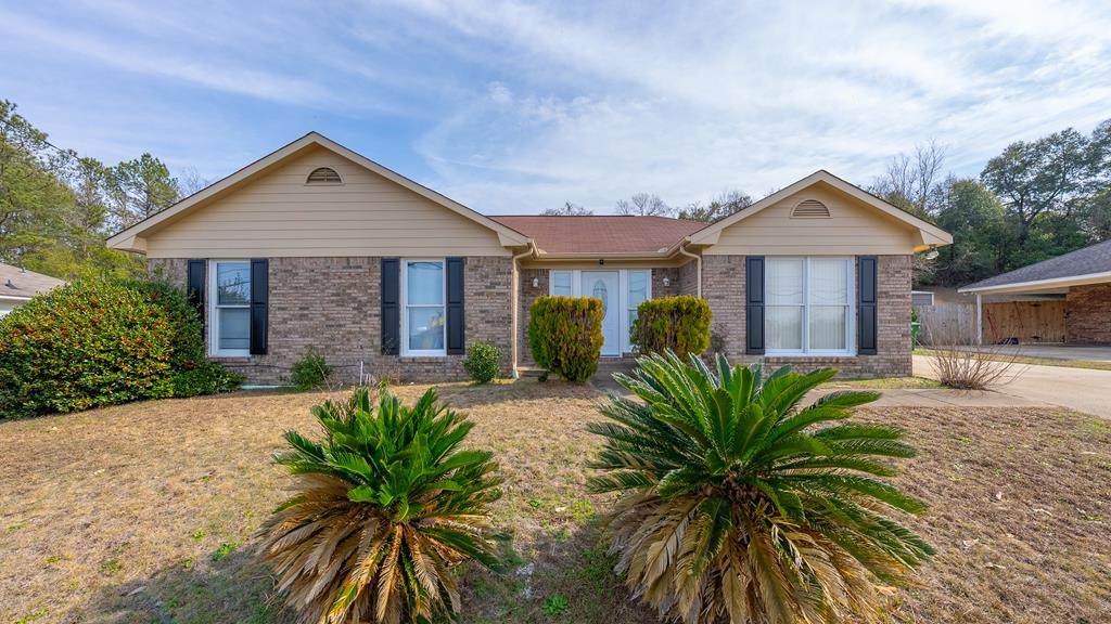 132 Sweetwater Drive - Photo 1