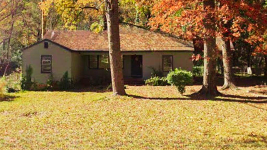 21 Lafayette Drive - Photo 1