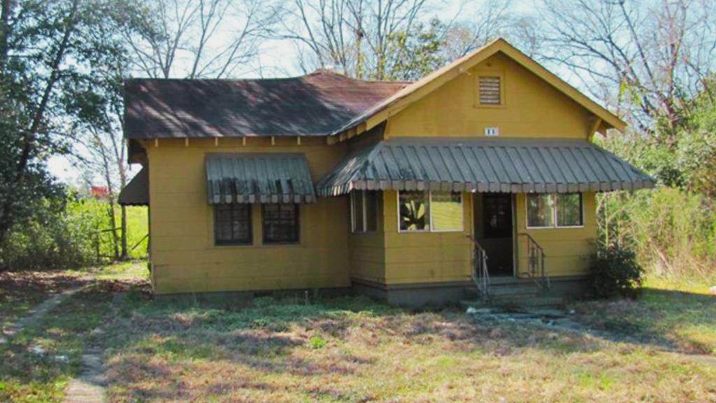 316 Bragg Smith Street - Photo 1