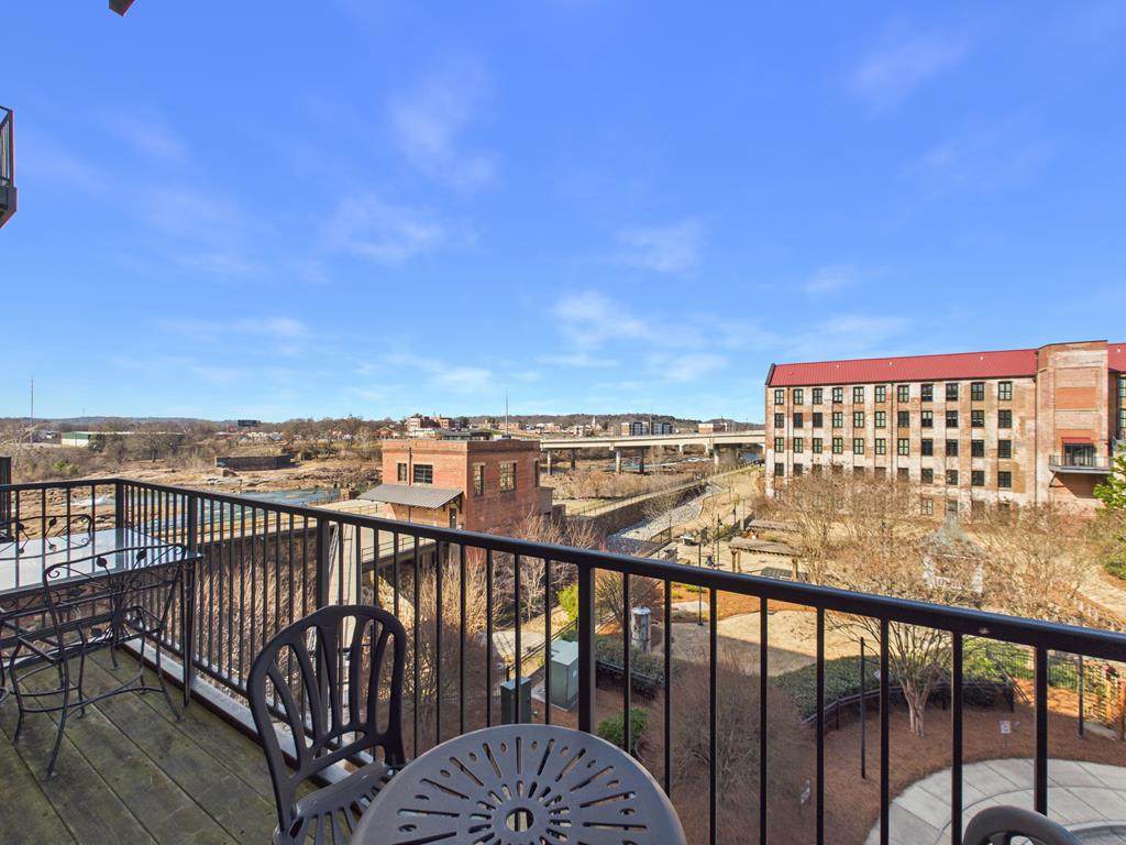 1201 Front Avenue - Photo 1