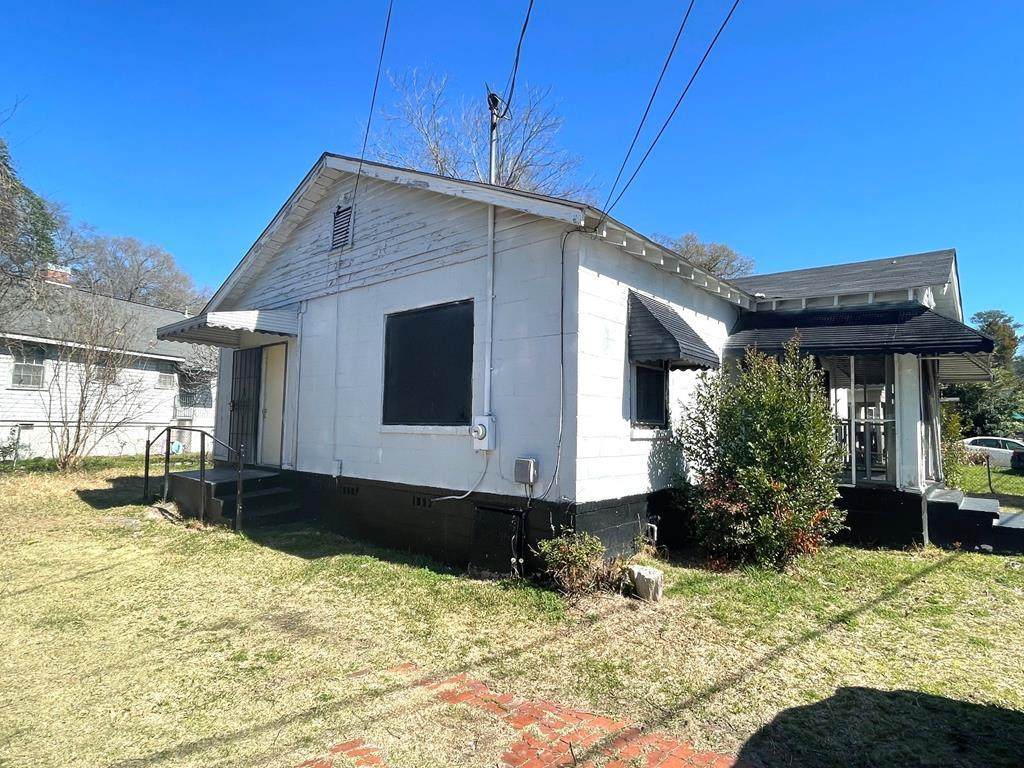 345 Bragg Smith Street - Photo 1