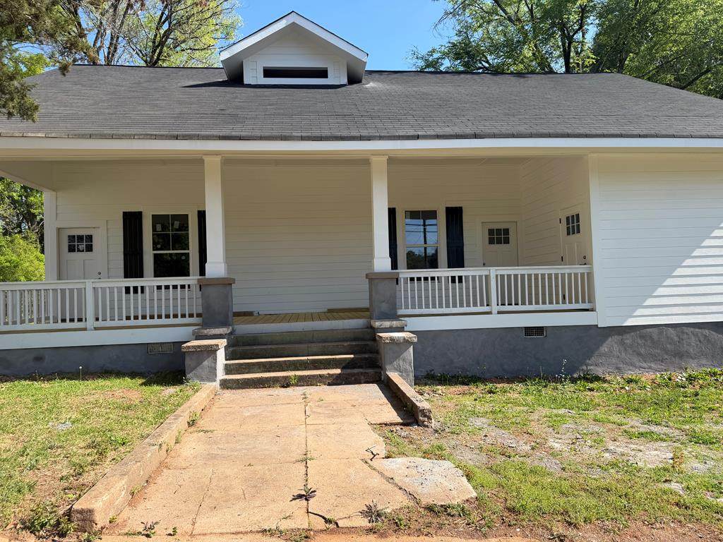 707-E 7TH STREET - Photo 1