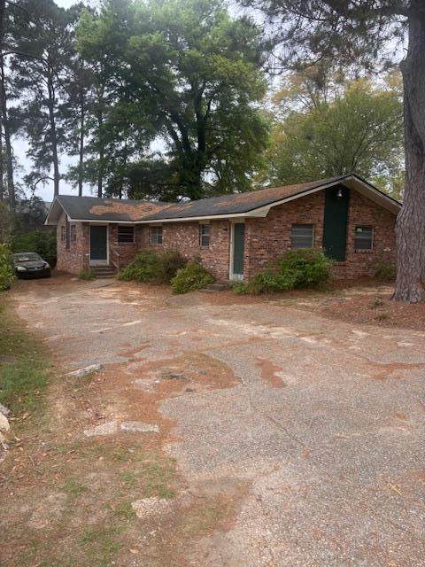 1007 Pembrook Drive - Photo 1