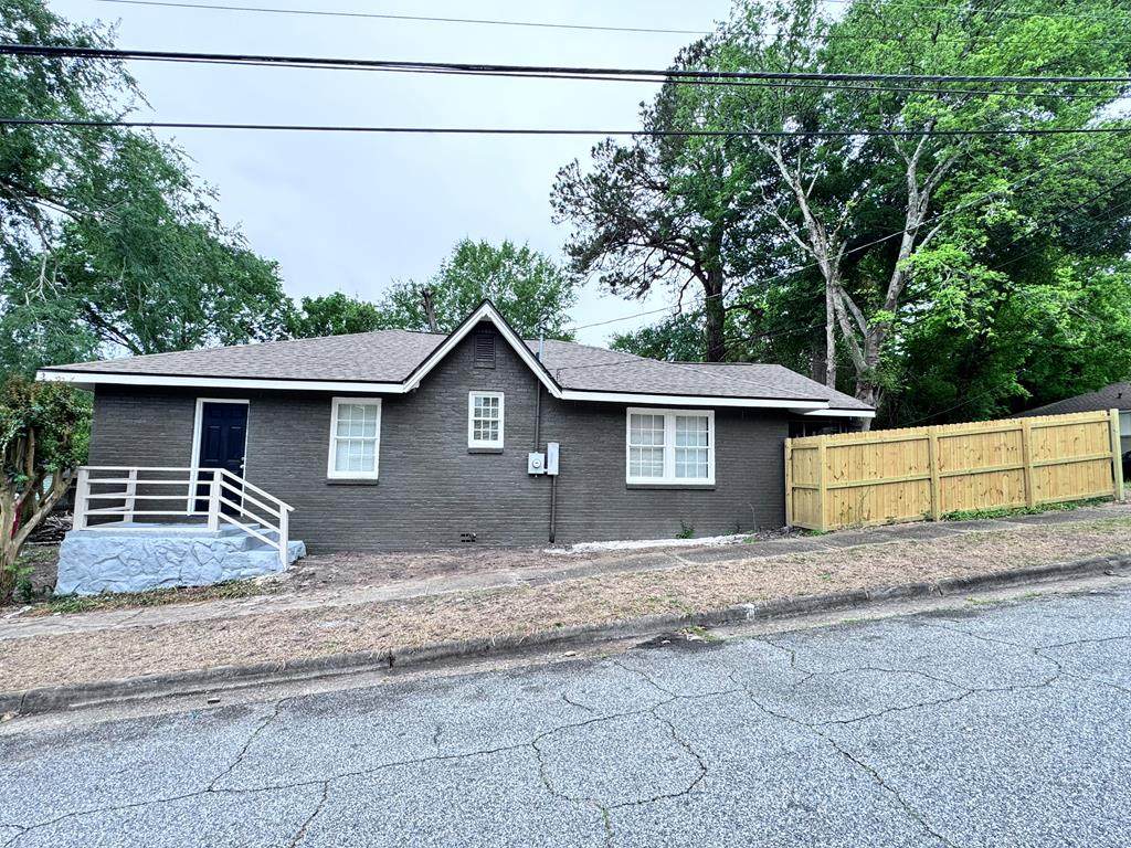 1016 Samson Avenue - Photo 1