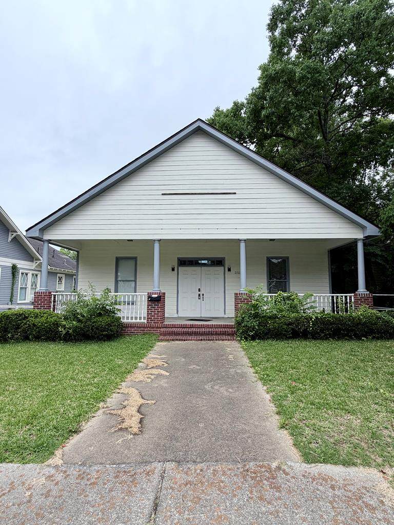 2703 Beacon Avenue - Photo 1