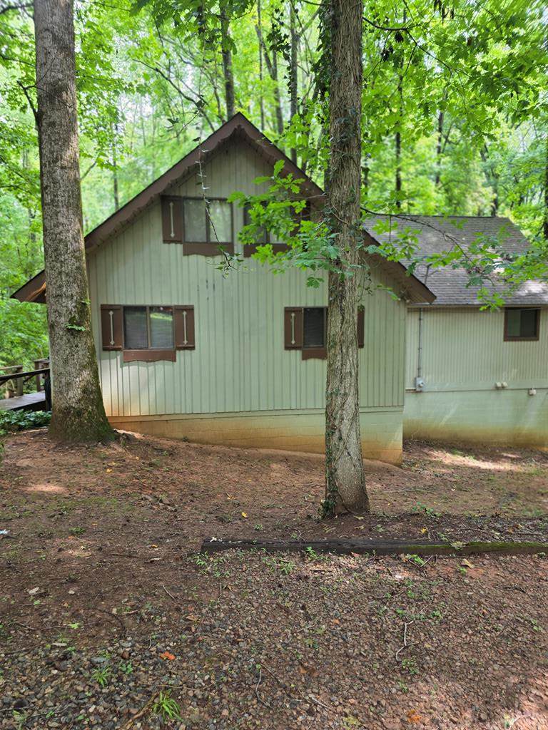 96 Chalet Circle - Photo 1