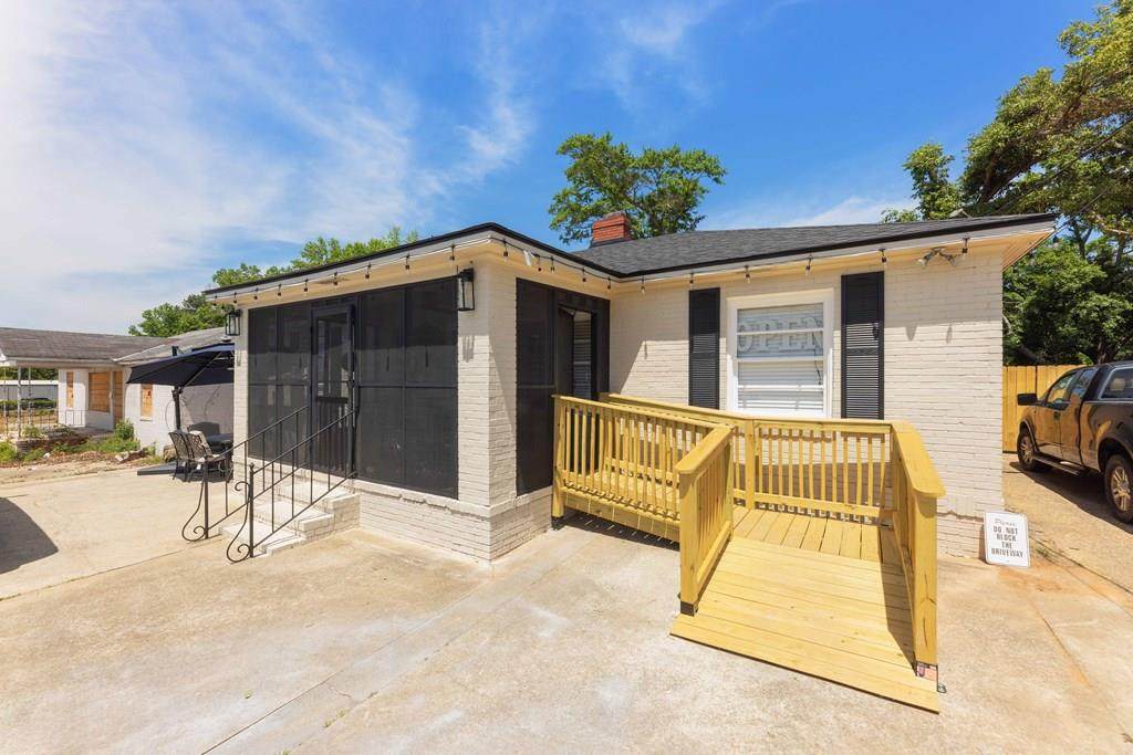 2415 Manchester Expressway - Photo 1