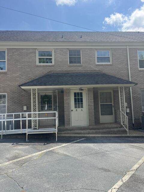 2230 Cherokee Avenue - Photo 1