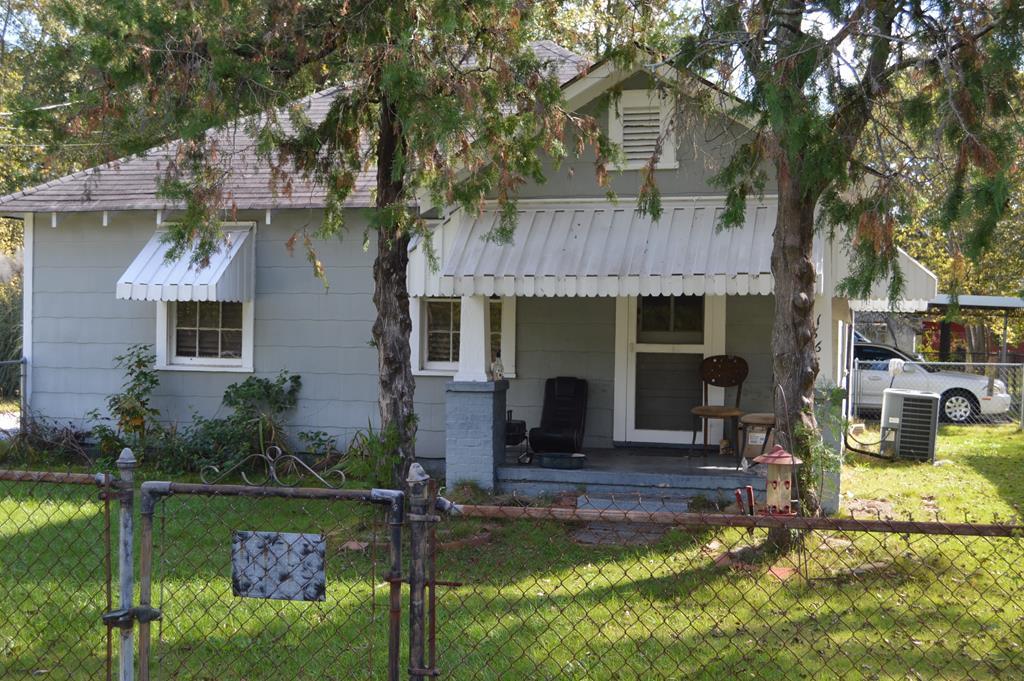1664 Elvan Avenue - Photo 1